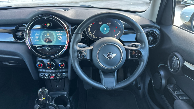 MINI Hatchback 1.5 Cooper Classic 5dr Petrol Hatchback